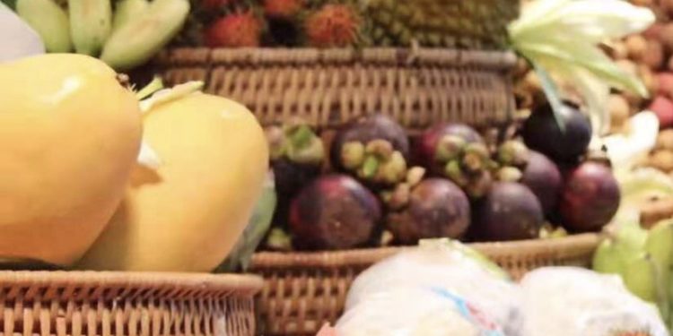 “เฉลิมชัย” สั่งฟรุ้ทบอร์ด (Fruit Board) ลุยผลไม้ใต้-ลำไยเหนือ 1.5 ล้านตันฝ่าวิกฤตโควิด-19